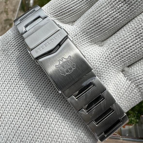 Steeldive SD1984 NH36 Monster Men Watch