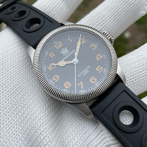 Steeldive SD1906 V2 NH35 Automatic Watch